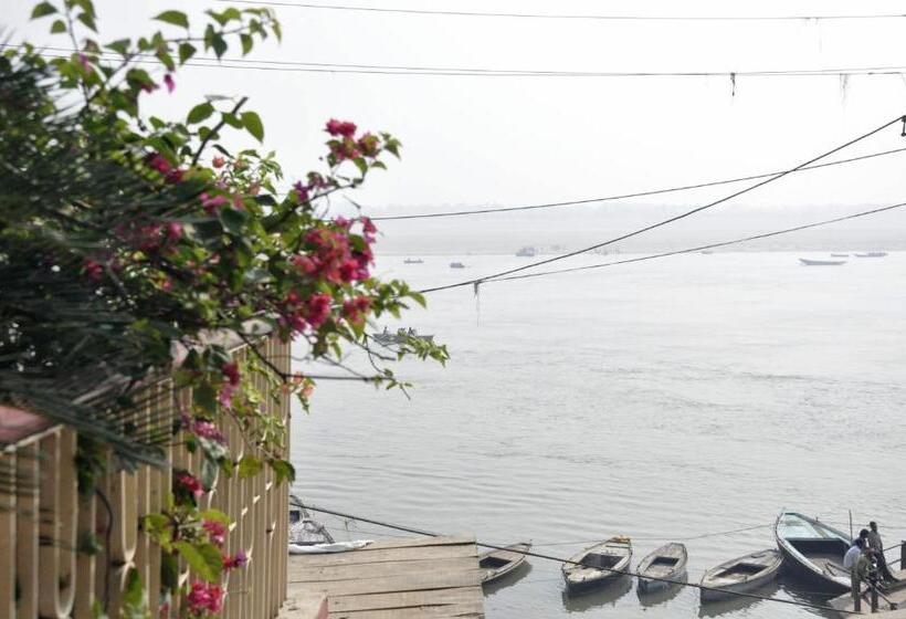 חדר דלוקס, Kedareswar B&b