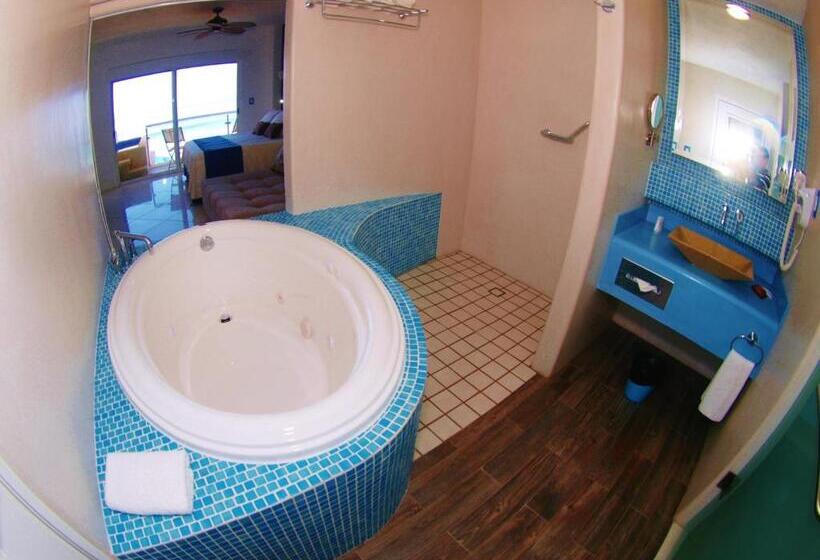 جناح ديلوكس, Mar Celeste