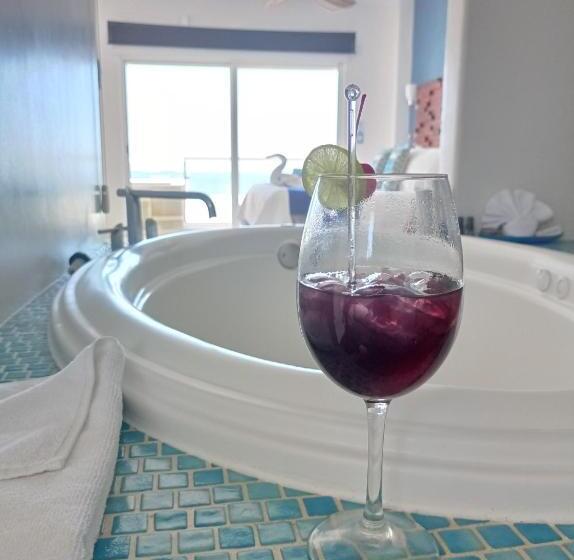 جناح ديلوكس, Mar Celeste