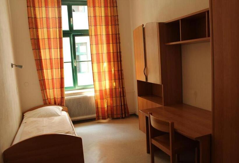 اتاق استاندارد یک تخته با سرویس بهداشتی مشترک, Porzellaneum