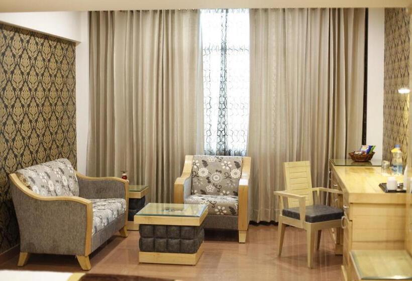 이그제큐티브 룸, Saffron Leaf