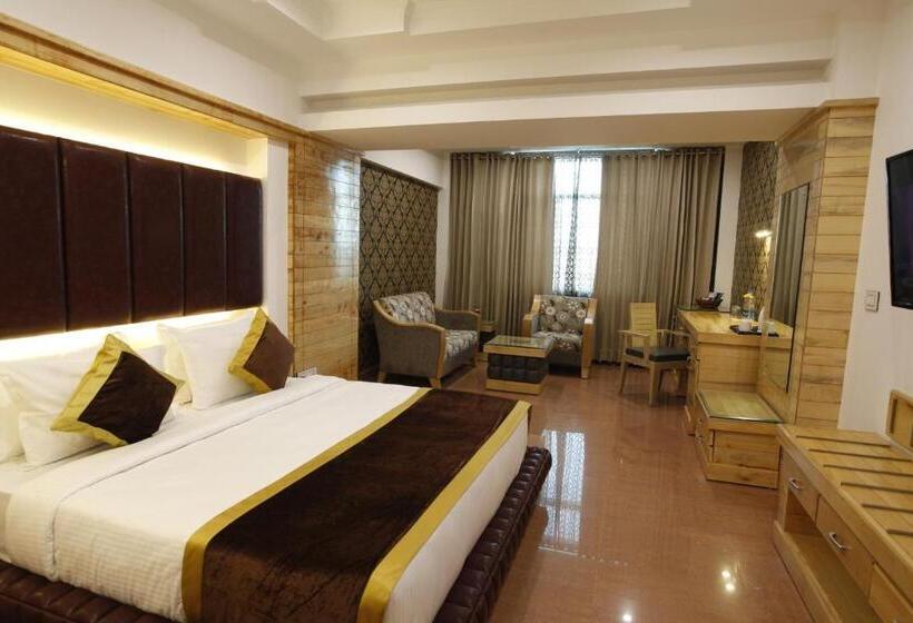 이그제큐티브 룸, Saffron Leaf