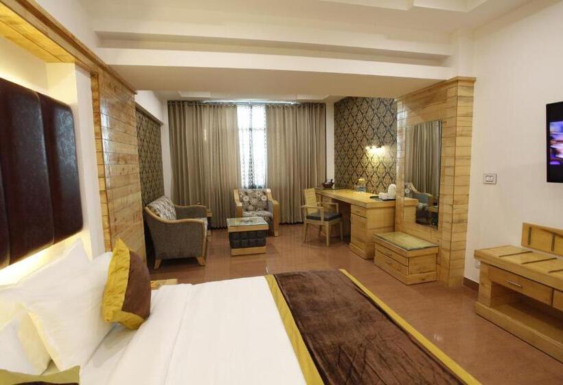 이그제큐티브 룸, Saffron Leaf