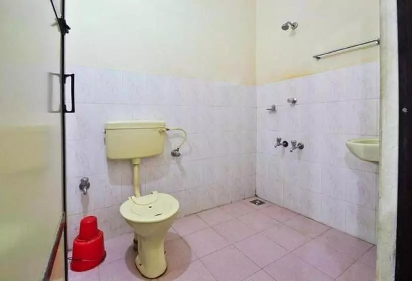 Chambre Standard, Srinivas