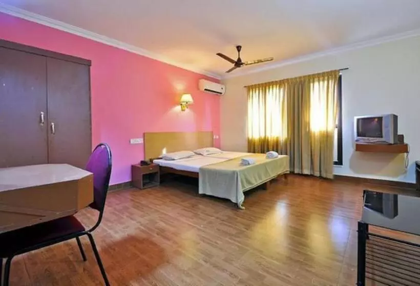 Chambre Quadruple Deluxe, Srinivas