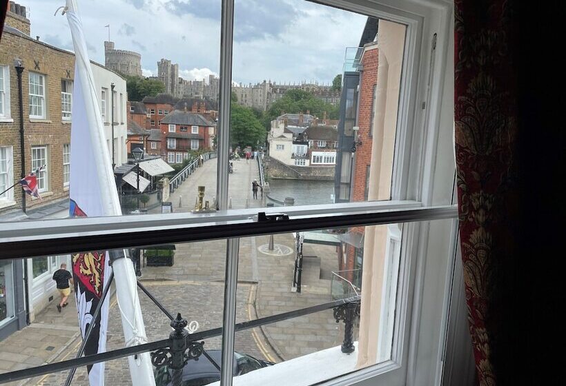 Номер Стандарт, The George Inn