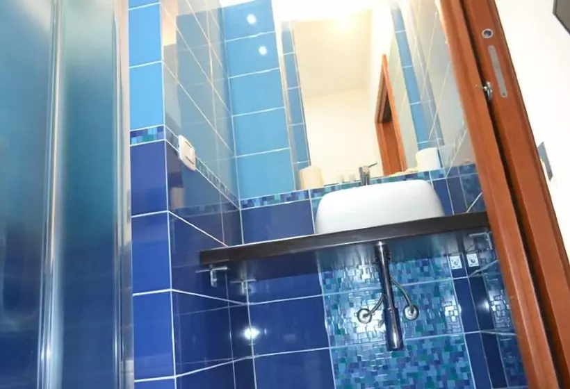スタンダードトリプルルーム, Porta Nuova