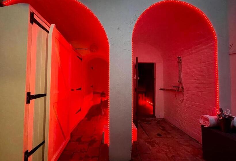 Президентский Люкс, X Hotel Brunswick Square