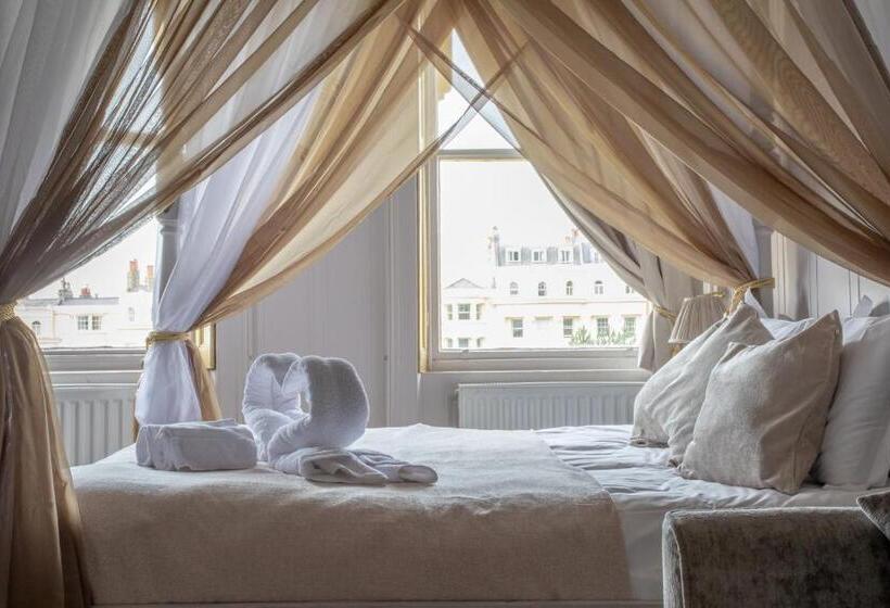 Полулюкс, X Hotel Brunswick Square
