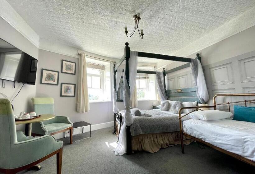 Полулюкс, X Hotel Brunswick Square
