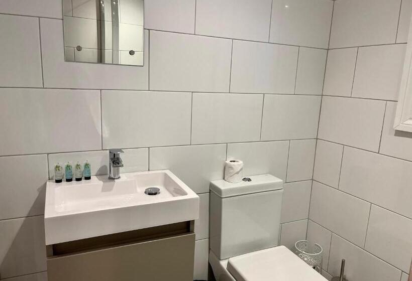 스탠다드 스튜디오, X Hotel Brunswick Square