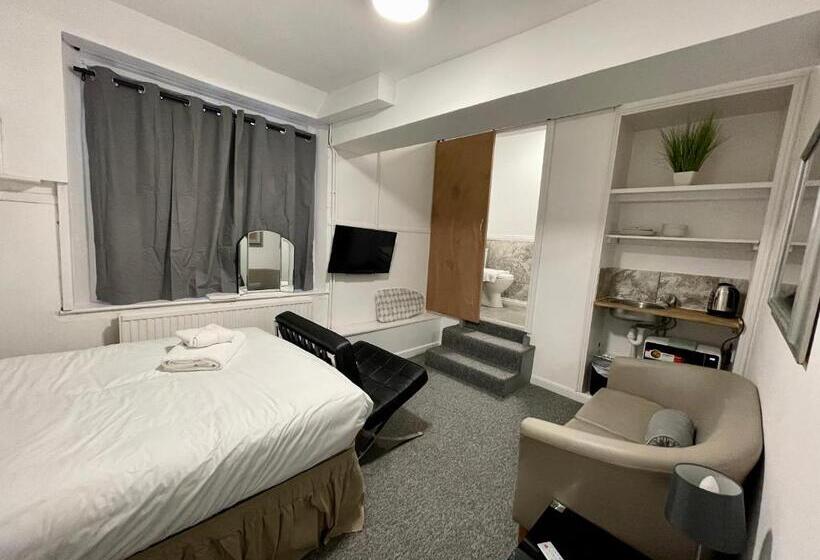 스탠다드 스튜디오, X Hotel Brunswick Square