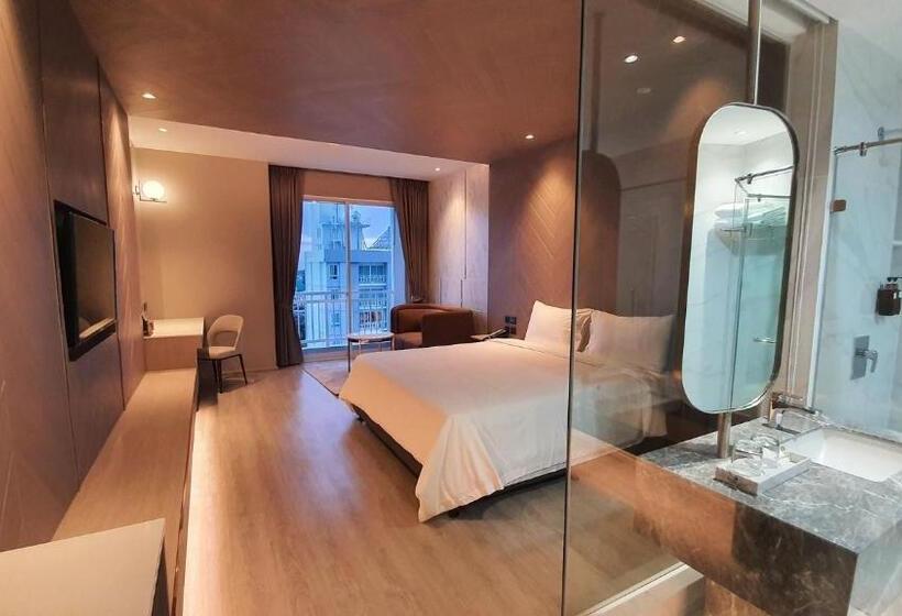 스탠다드 스튜디오 킹침대, Golden City Rayong