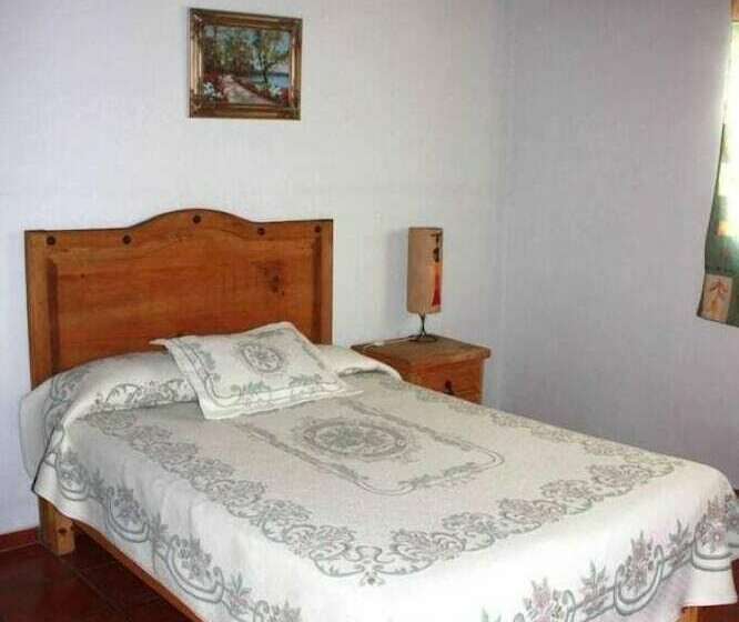 Standard Szoba, Hostal Menavi