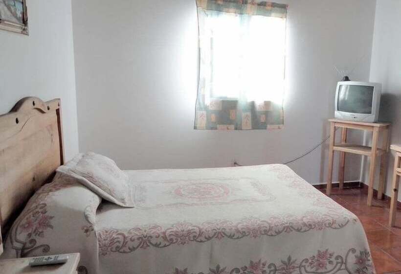 Standard Szoba, Hostal Menavi