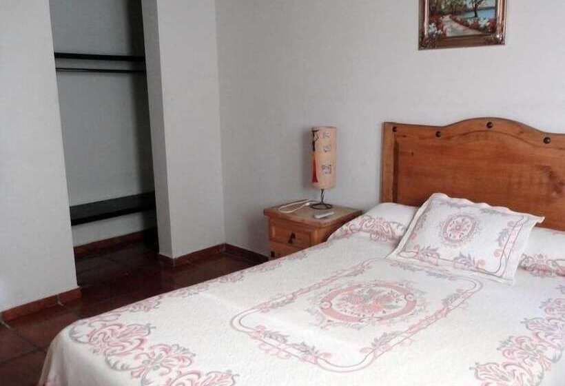 Standard Szoba, Hostal Menavi