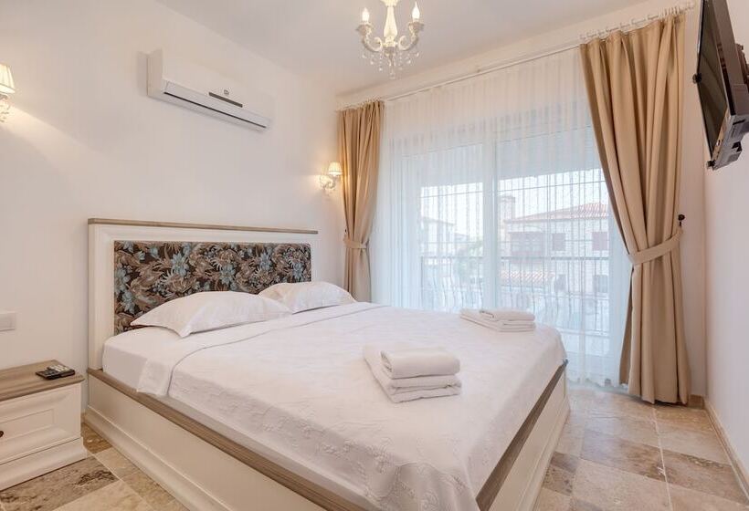 带1个卧室的别墅, Alaroof