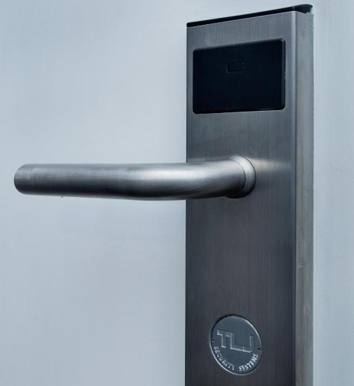 اتاق استاندارد یک نفره, Angus