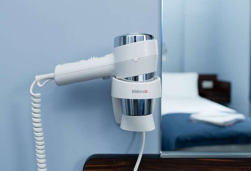 اتاق استاندارد, Angus