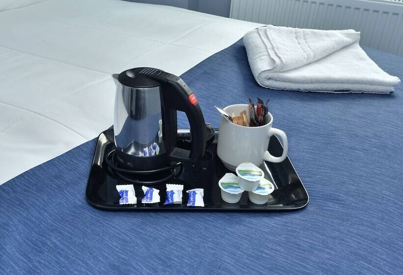 اتاق استاندارد یک نفره, Angus