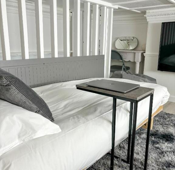 디럭스 패밀리 룸, X Hotel Brunswick Square