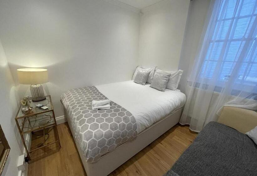 스탠다드 스튜디오, X Hotel Brunswick Square