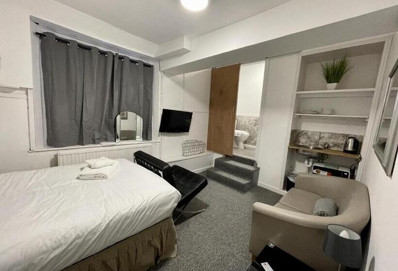 스탠다드 스튜디오, X Hotel Brunswick Square