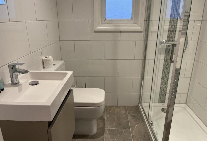 스탠다드 스튜디오, X Hotel Brunswick Square