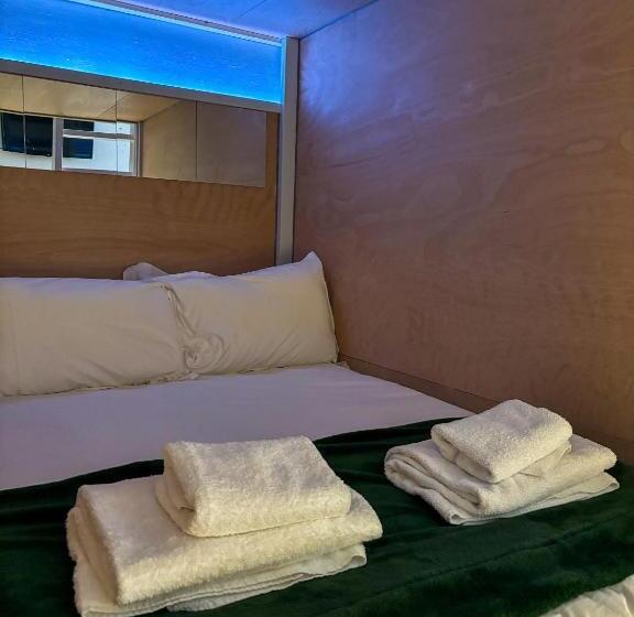 패밀리 스튜디오, X Hotel Brunswick Square