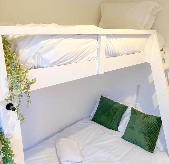 Апартаменты 2 Спальни, X Hotel Brunswick Square