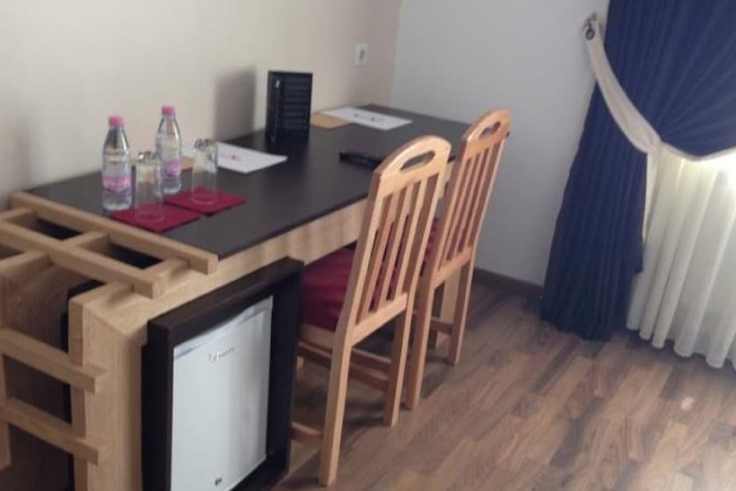 اتاق استاندارد, Clean