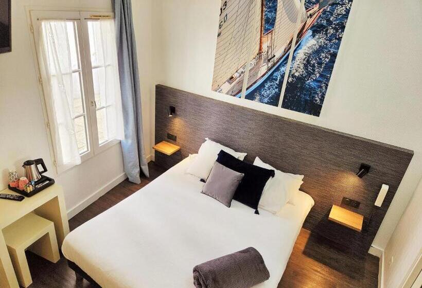 חדר סטנדרט לשלושה, Du Port