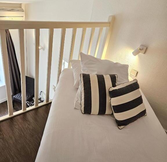 סוויטה עם טרסה, Du Port