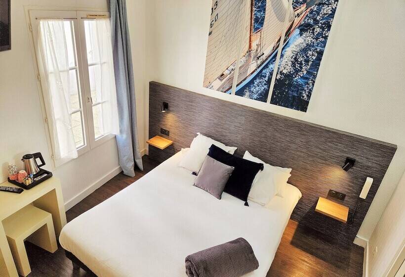 חדר סטנדרט לשלושה, Du Port