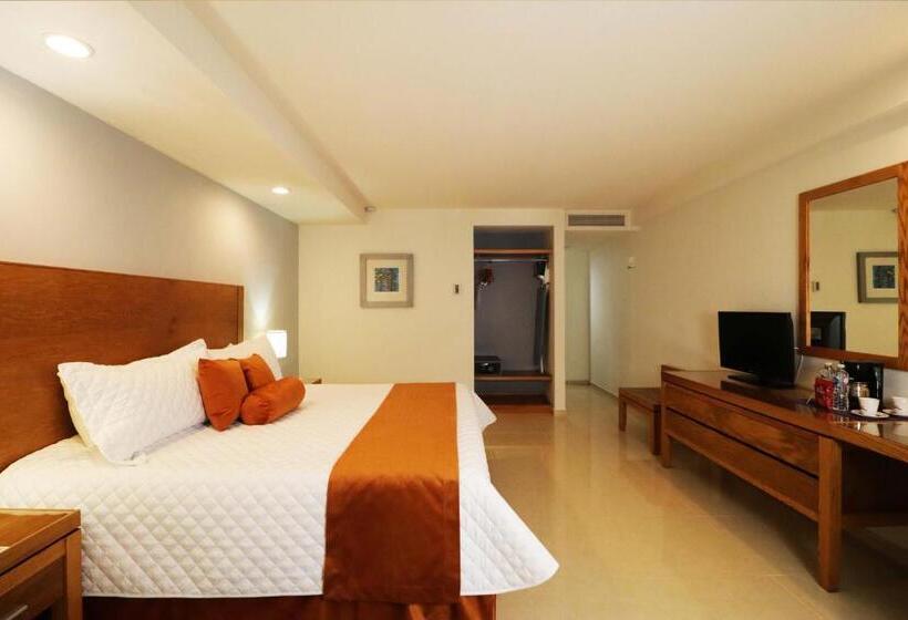 غرفه قياسيه سريرين مزدوجين, Hb Cordoba