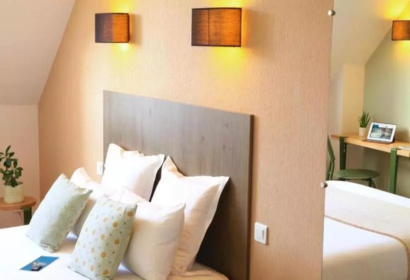 アウトサイドクラシックルーム, Logis Hôtels  Hôtel Marguerite D Anjou Angers Château