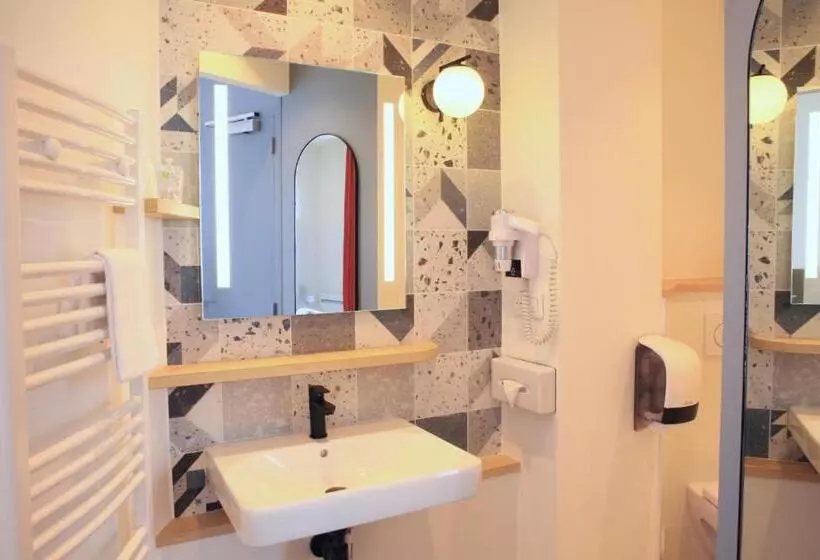 スタンダードシングルルーム, Logis Hôtels  Hôtel Marguerite D Anjou Angers Château