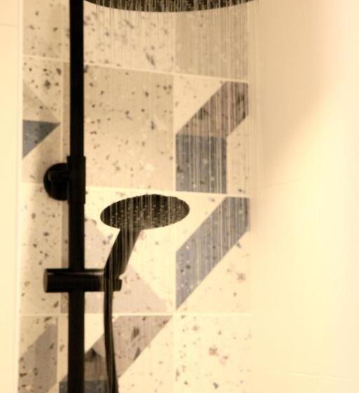 اتاق استاندارد یک نفره, Logis Hôtels Hôtel Marguerite D Anjou Angers Château