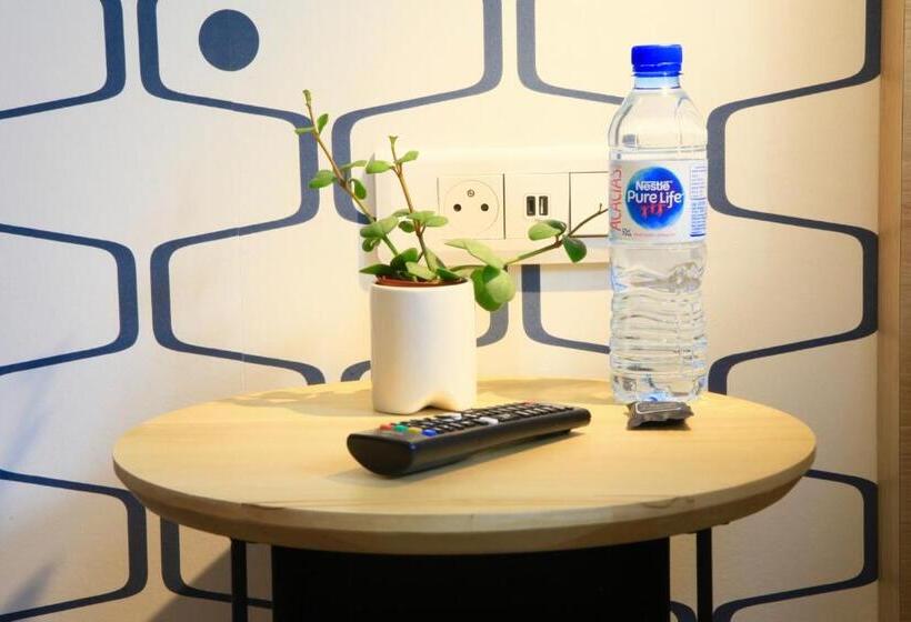 اتاق استاندارد یک نفره, Logis Hôtels Hôtel Marguerite D Anjou Angers Château