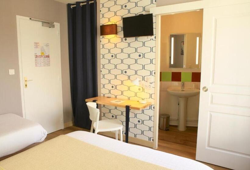 اتاق کلاسیک سه تخته, Logis Hôtels Hôtel Marguerite D Anjou Angers Château