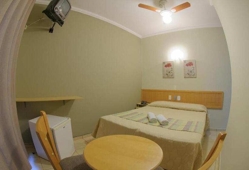 バルコニー付きスタンダードルーム, Montana Serra Negra