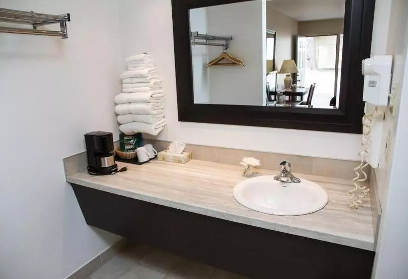 سوییت, Rideau Heights Inn