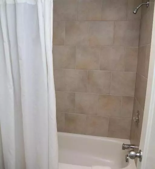 سوییت, Rideau Heights Inn