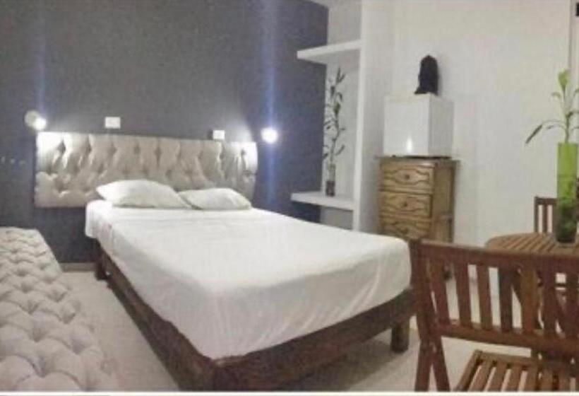 غرفة قياسية, Zyan Rooms