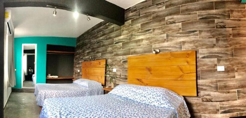 Studio Deluxe, Zyan Rooms