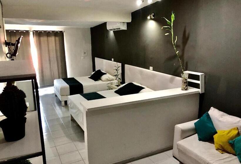 Studio Deluxe, Zyan Rooms