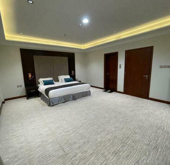 غرفة قياسية, فندق وريف الشرق