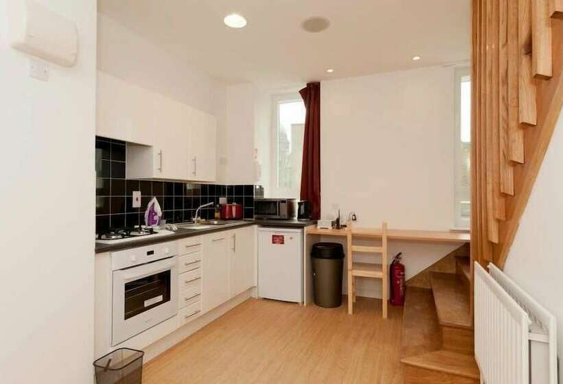1 Bedroom Penthouse Apartment, Destiny Student Cowgate   Campus Accommodation