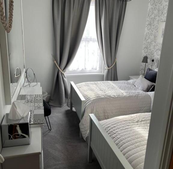 Номер Стандарт, The Glastonbury Townhouse B&b