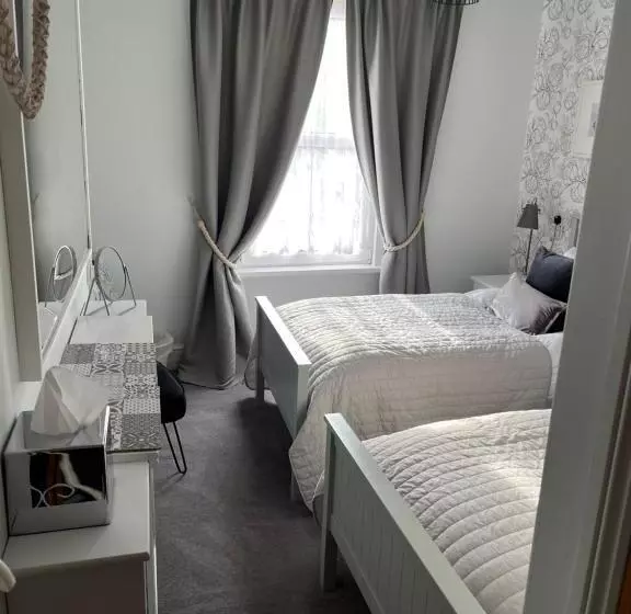 スタンダードルーム, The Glastonbury Townhouse B&b